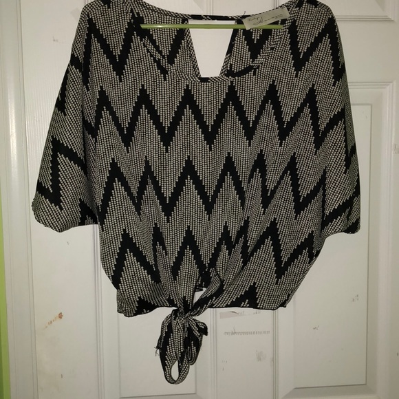 Black & White Tie Front Blouse - Picture 2 of 3